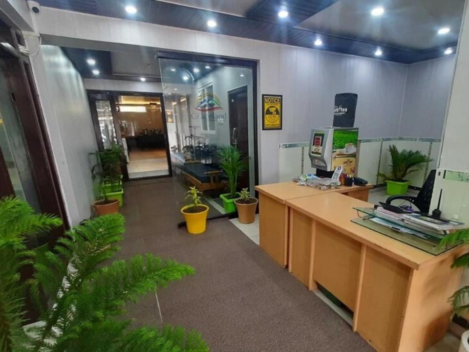OYO 90740 Hotel Graceland Srīnagar Exterior foto