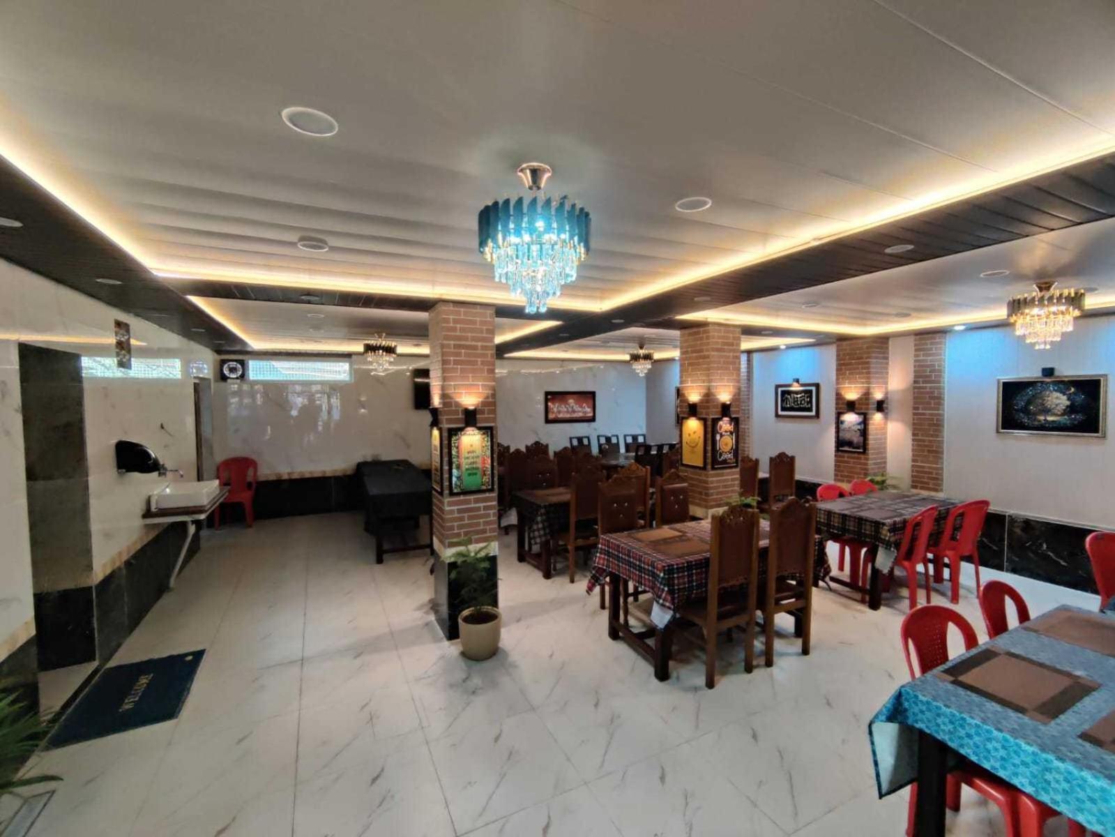 OYO 90740 Hotel Graceland Srīnagar Exterior foto
